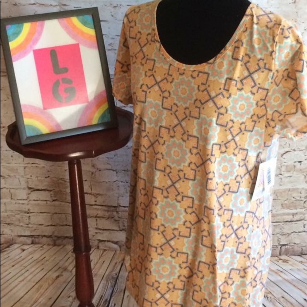 LuLaRoe Classic T